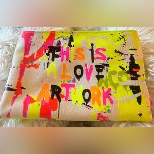 LINEN CLUTCH BAG
APM Monaco